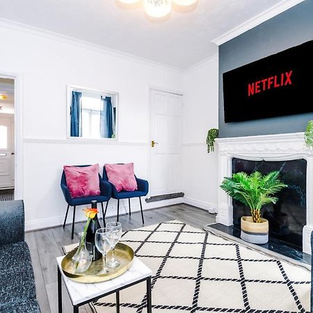 Harley House - Spacious Home With Free Netflix & Parking By Rocketbnb Coventry Buitenkant foto