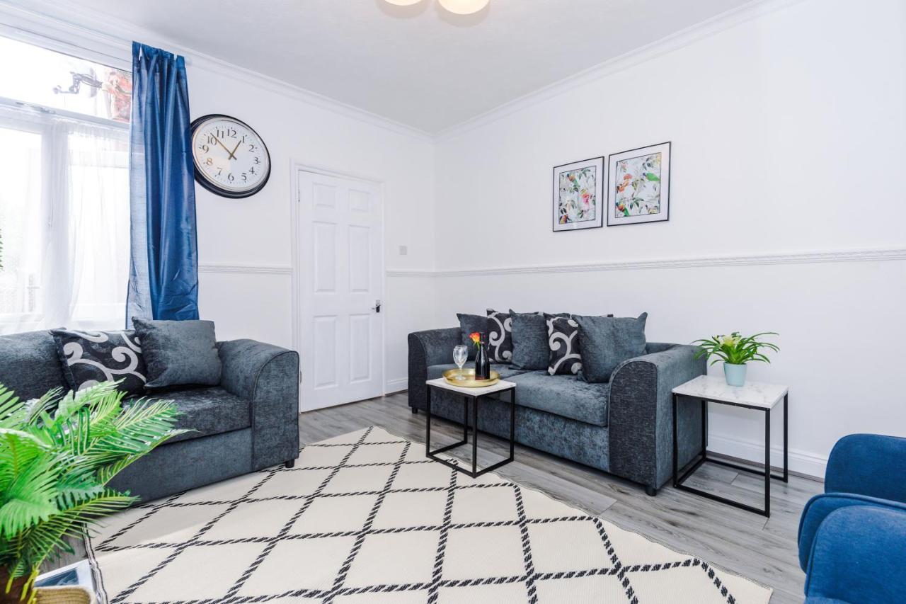 Harley House - Spacious Home With Free Netflix & Parking By Rocketbnb Coventry Buitenkant foto