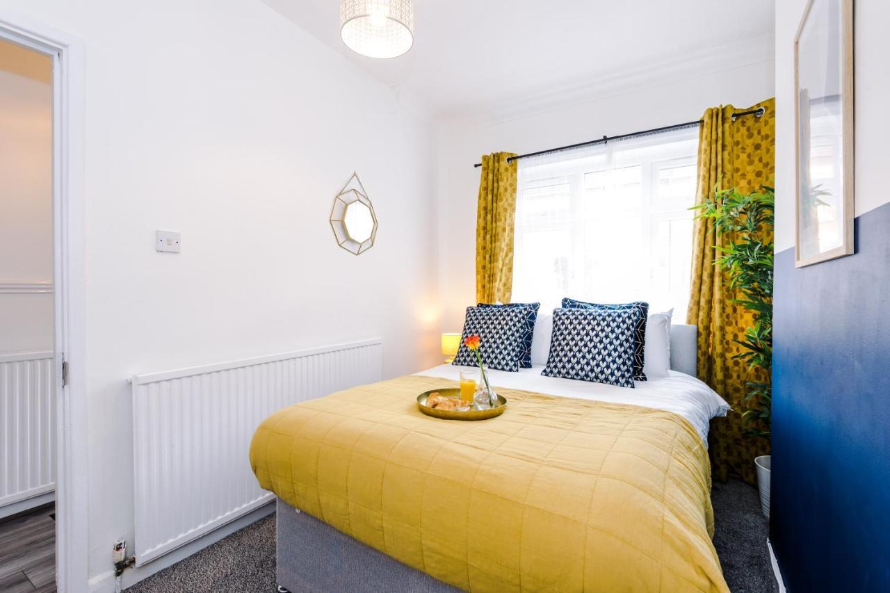Harley House - Spacious Home With Free Netflix & Parking By Rocketbnb Coventry Buitenkant foto