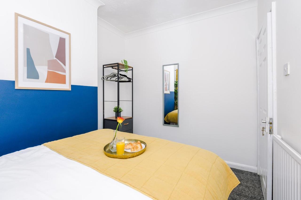 Harley House - Spacious Home With Free Netflix & Parking By Rocketbnb Coventry Buitenkant foto
