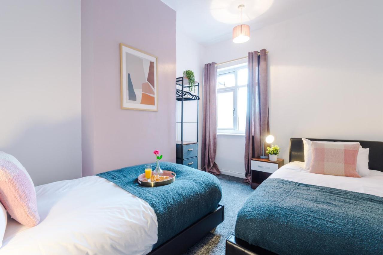 Harley House - Spacious Home With Free Netflix & Parking By Rocketbnb Coventry Buitenkant foto