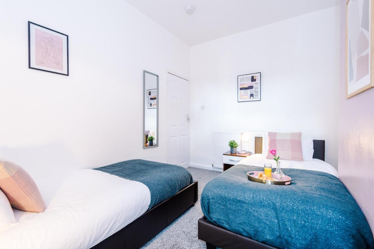 Harley House - Spacious Home With Free Netflix & Parking By Rocketbnb Coventry Buitenkant foto