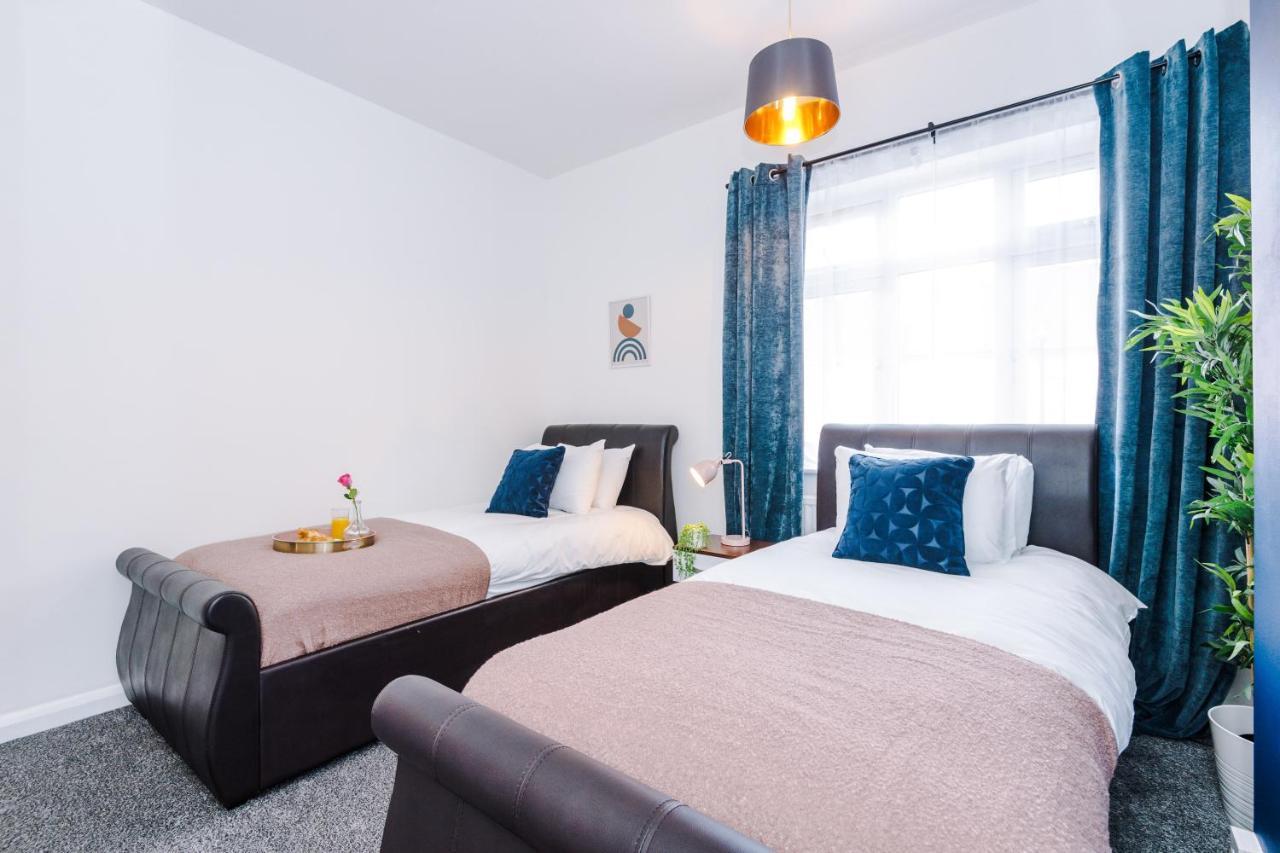 Harley House - Spacious Home With Free Netflix & Parking By Rocketbnb Coventry Buitenkant foto