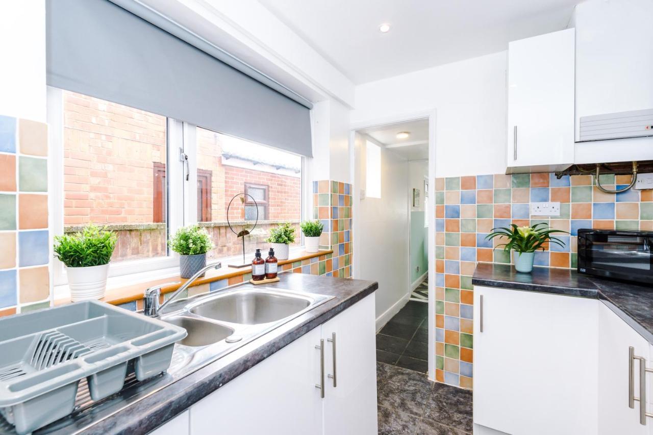 Harley House - Spacious Home With Free Netflix & Parking By Rocketbnb Coventry Buitenkant foto